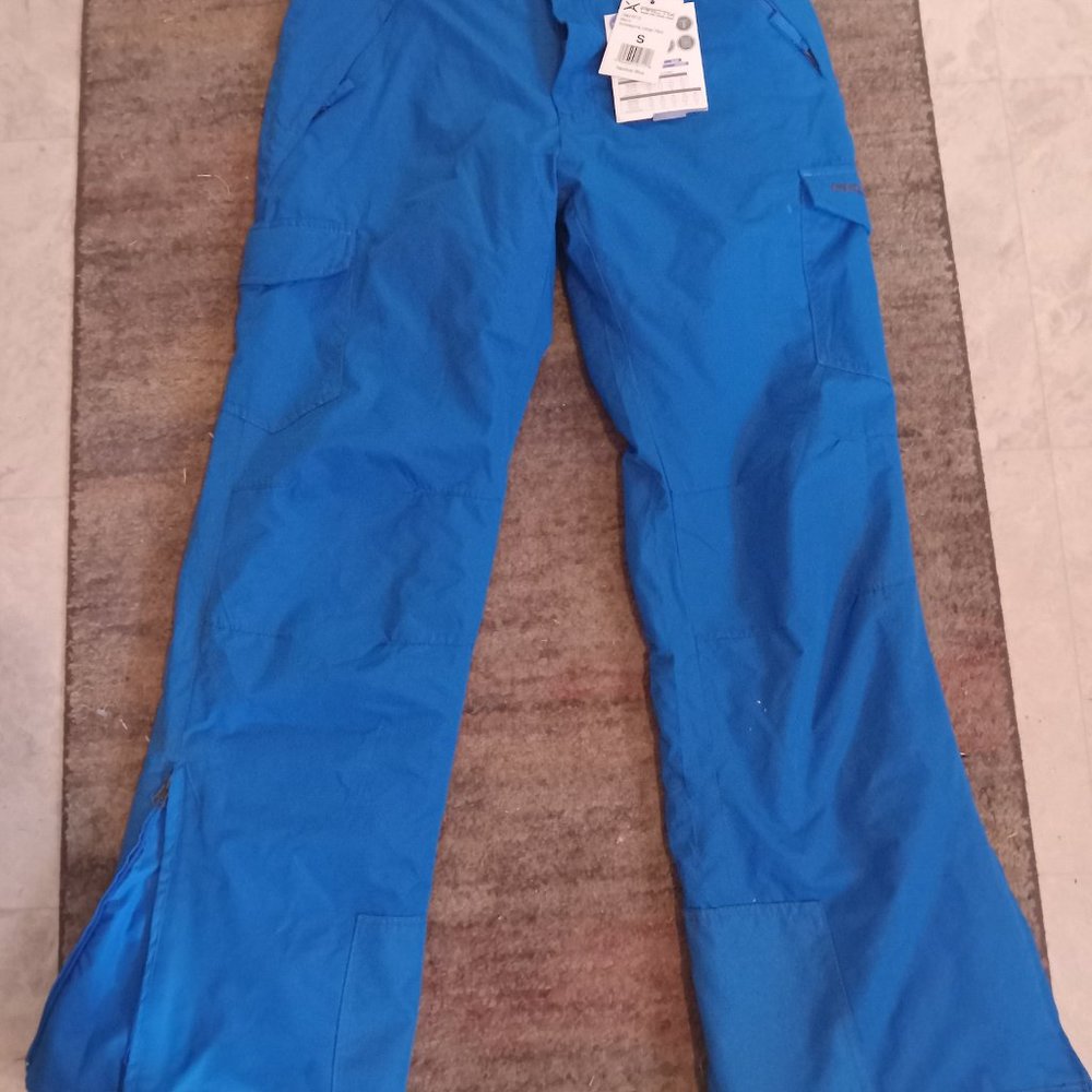 Snow pants size small
